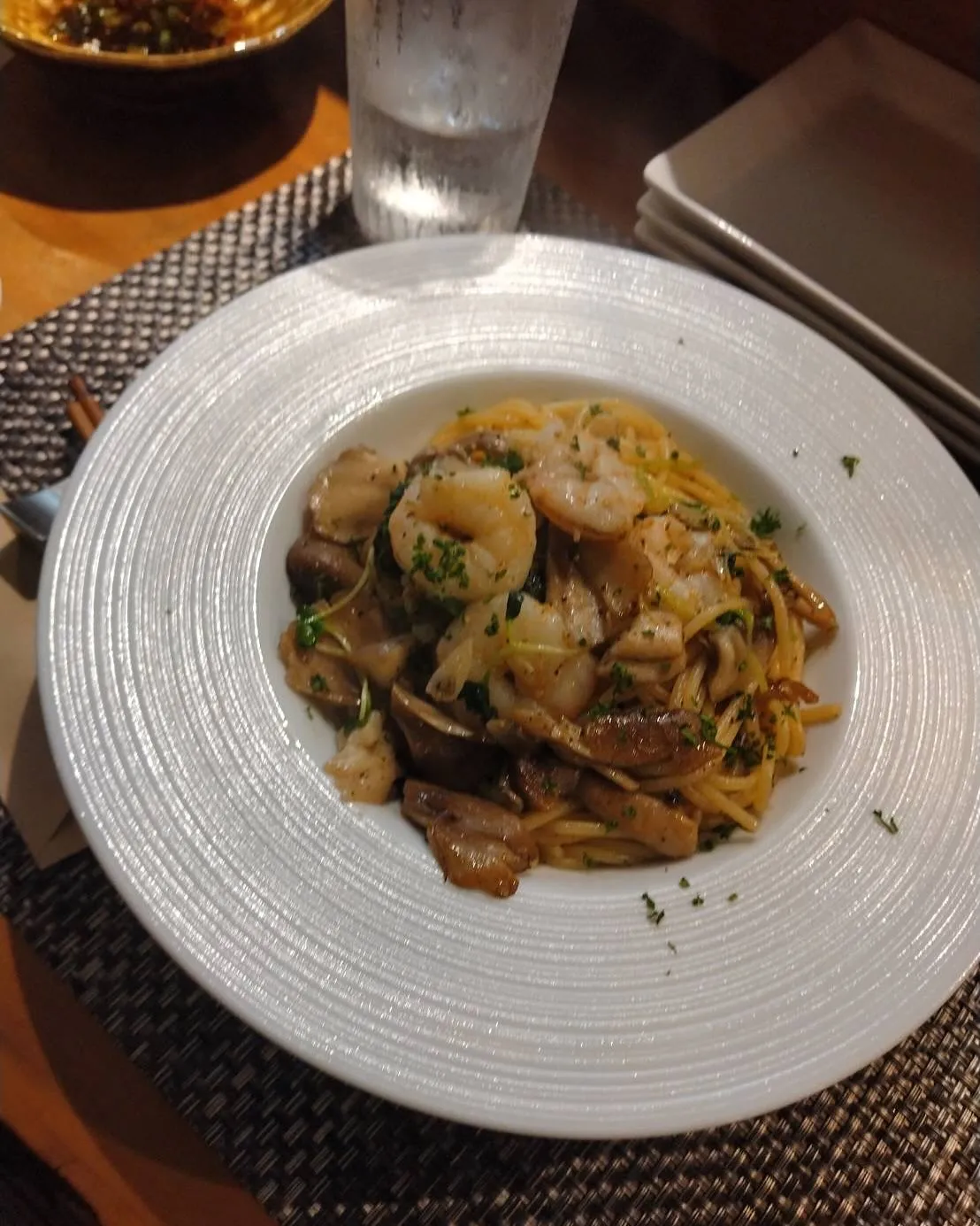 お客様が撮ってくれたエビとキノコのペペロンチーノ☝️✨